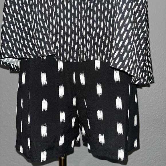 MADEWELL Black & White Tribal Print Ikat Brush Overlay Romper Open Back - EUC XS - Picture 3 of 13